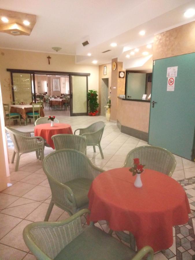 Hotel Costa Verde San Giovanni Rotondo Exterior foto